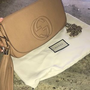 100% authentic Gucci soho chain leather cross body
